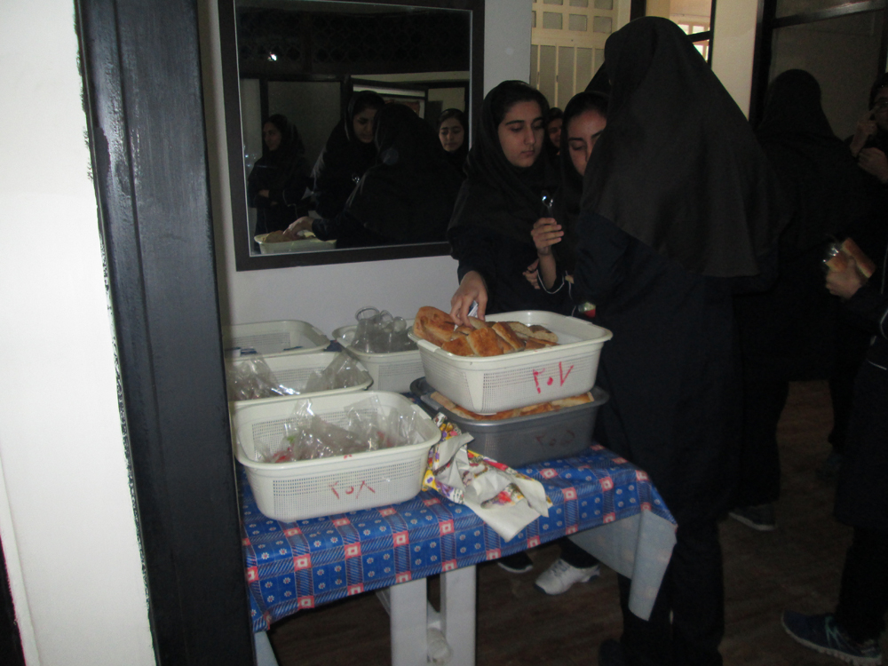 سرو صبحانه در سال تحصیلی 96-95