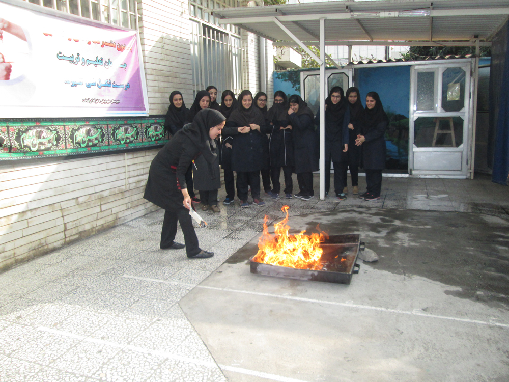 آموزش آتش نشانی در سال تحصیلی 96-95